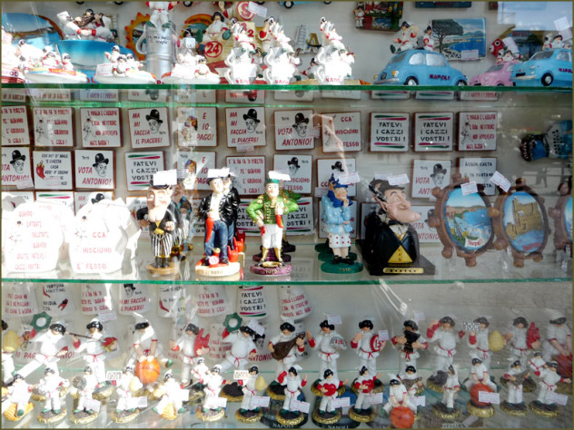 プルチネッラ人形